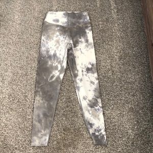 Balance Athletica Cyclone cloud leggings